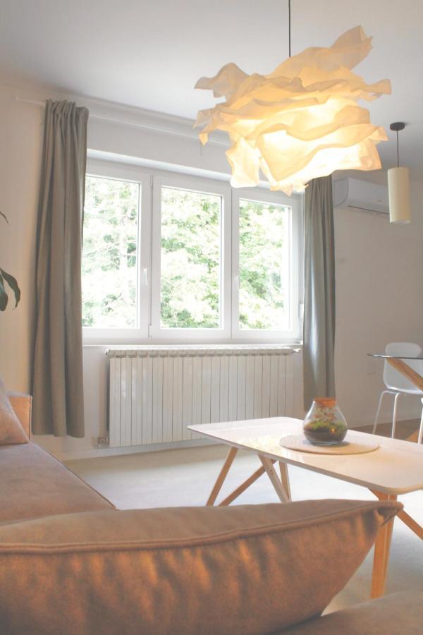 Stardust Apartment Zagreb Buitenkant foto