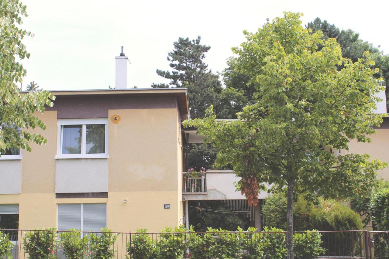 Stardust Apartment Zagreb Buitenkant foto